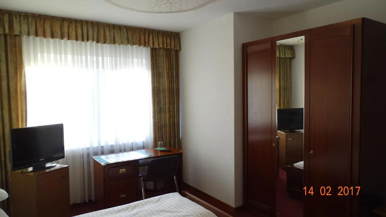 Bed & Breakfast Hotel Helga Hein دوسلدورف بيت ضيافة